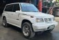 Suzuki Vitara 2000 4x4 AT White For Sale -0