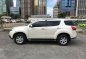 Well-maintained Isuzu MUX 2015 for sale-4