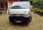 Toyota Hiace Commuter 2011 MT White For Sale -9