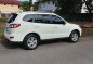 Hyundai Santa Fe 2010 AT White For Sale -3