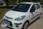 HYUNDAI i10 2010 MT White HB For Sale -0