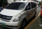 2009 Hyundai Starex VGt AT White Van For Sale -0