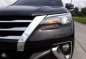 Toyota Fortuner V 4x2 AT Black SUV For Sale -10