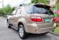 Almost brand new Toyota Fortuner Diesel 2010 for sale-3