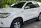 Toyota Fortuner 2006 AT White SUV For Sale -2