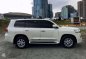 Well-maintained Toyota Land Cruiser 2018 for sale-9