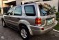 Ford Escape 4x4 2005 AT Silver SUV For Sale -2