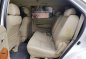 Almost brand new Toyota Fortuner Gasoline 2010 for sale-7