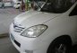 Well-kept Toyota Innova 2010 for sale-4