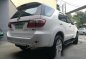 Well-maintained Toyota Fortuner V 2009 for sale-3