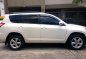 Toyota RAV4 2009 pearl white 25k km only for sale-4