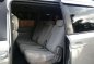 2010 Kia Carnival EX 2.9 CRDi Silver Van For Sale -8