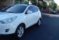 Hyundai Tucson 2012 Manual White SUV For Sale -0