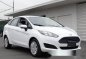 Ford Fiesta Color White manual transmission model 2014-0