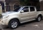 Toyota Hilux 2014 Silver Pickup For Sale -6