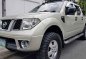 Nissan Frontier Navara 2010 LE A/T for sale-2