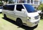 Toyota Super Grandia Hiace 2011 -0