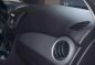 Hyundai i10 2012 MT Beige Hatchback For Sale -2