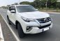2017 Toyota Fortuner V 4x2 Automatic 9tkm casa maintained-0