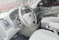 Kia Carnival 2010 FOR SALE-8