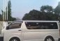 2016 Toyota Hiace Commuter vs grandia urvan 2017 2014 2015-2