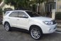 Toyota Fortuner 2005 2.7 Gas White For Sale -0