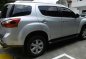 2016 MUX 3.0 4x2 Dsl vs Fortuner Explorer Montero Everest-2