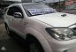 Toyota Fortuner V Diesel AT White For Sale -1