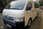 Toyota Hi Ace Commuter 2015 model -0