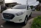 2011 Hyundai Tucson Vanilla White Automatic Transmission-4