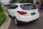 2011 Hyundai Tucson Vanilla White Automatic Transmission-5