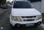 SELLING 2005 ISUZU Crosswind xuvi-10