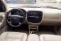 2005 Ford Escape XLT ( top of the line )-8