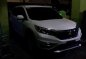 SELLING Honda Crv 4x2 pearl white 2015-1