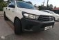 SELLING Toyota Hilux 2017-2