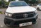 SELLING Toyota Hilux 2017-11