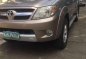 2005 TOYOTA Hilux 4x2 gas FOR SALE-1