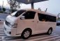 Toyota Super Grandia VAN AT 2014 (VERY FRESH)-4