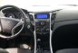 2012 Hyundai Sonata Premium Push button start engine-2