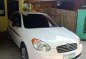 Selling Hyundai Accent 2010-1