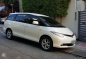 2009 Toyota Previa pearl white automatic-6