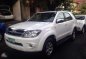 TOYOTA Fortuner 2008 2.7 G AT - less than 22k kms-1