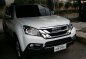 Well-maintained Isuzu MU-X 2016 for sale-8