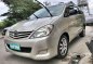 SELLING TOYOTA Innova E 2011 manual diesel-1