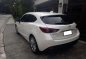 Mazda 3 Hatchback 2.0 SkyActiv R AT 2015 White-2