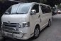 SELLING TOYOTA Hi Ace Commuter 2015-3