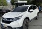 2017 Honda CR-V pearl white with good condition-2
