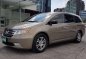 2012 HONDA ODYSSEY. TOP-OF-THE-LINE VARIANT.-1