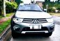 SELLING Mitsubishi Montero glx 2015-1