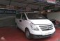 2017 Hyundai Starex Creamy White MT Diesel - Automobilico Sm Bicutan-2